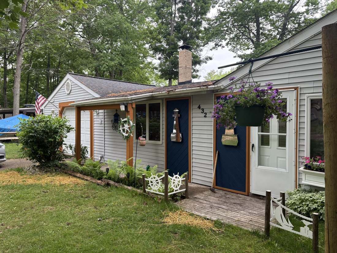 the cabin on Higgins Lake